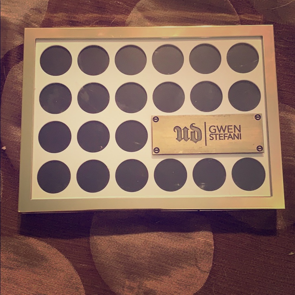 Urban Decay Gwen Stefani Palette
